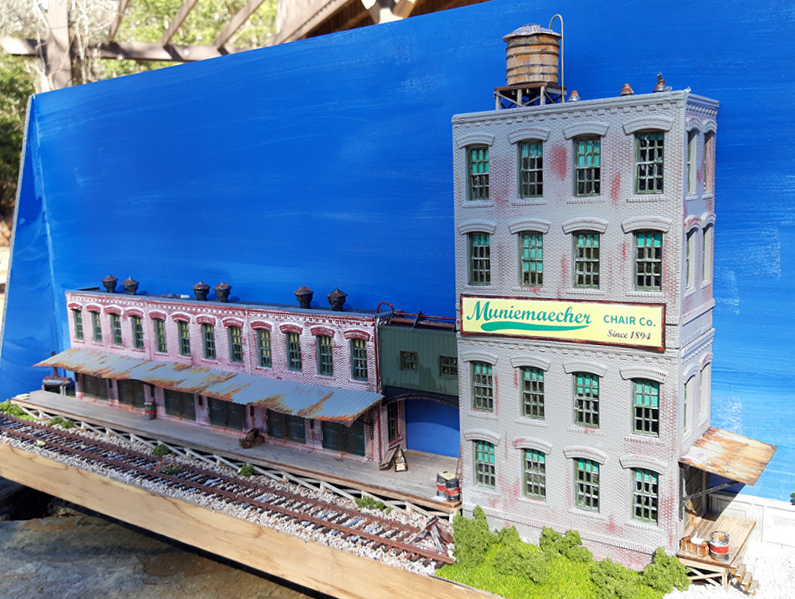 MunieMaecher Chair Company ~ HO Scale